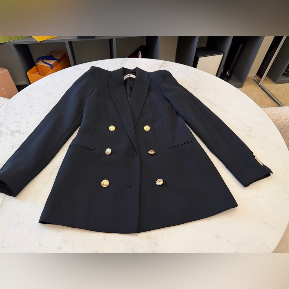 ZARA Double Breasted Shoulder
Pad Blazer - Picture 8 of 9